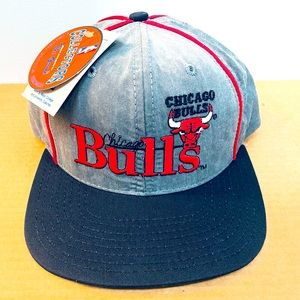 VINTAGE 90’s Chicago Bulls Gray Game collectors series hat MADE IN USA-